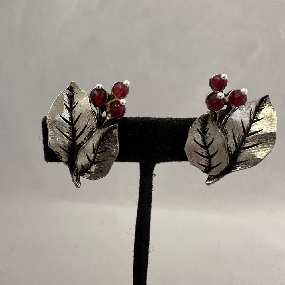 Vintage Empress silver tone clip earrings with leaves and red bead berries